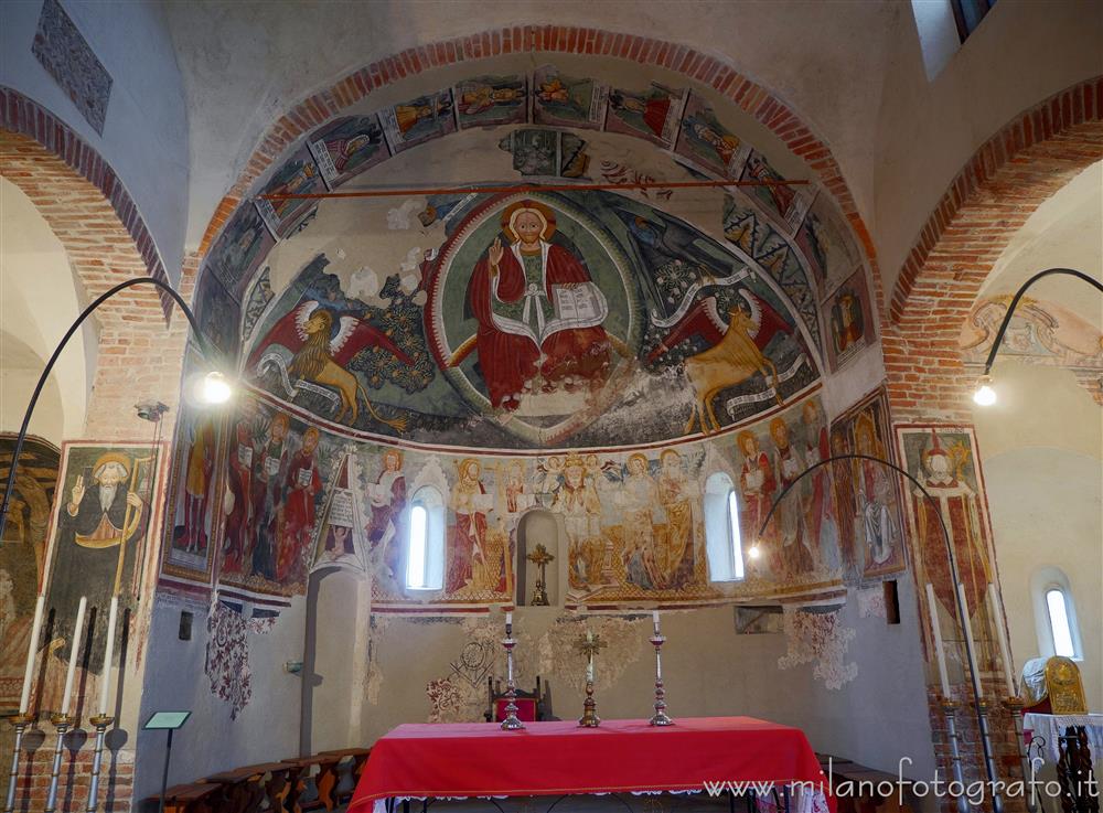 Casalvolone (Novara) - Abside centrale della Pieve di San Pietro